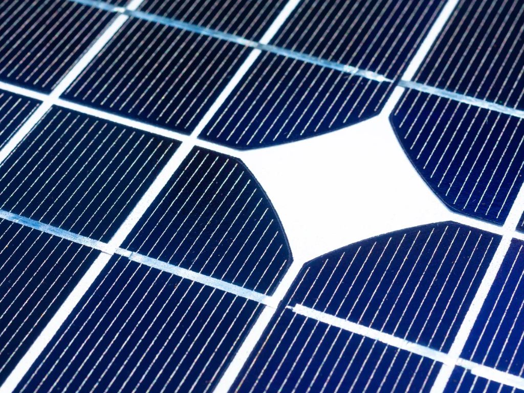 Can solar panels ever be 100% efficient?