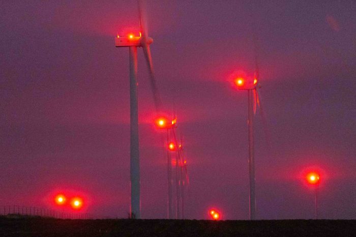 Do Windmills Have To Have Lights?