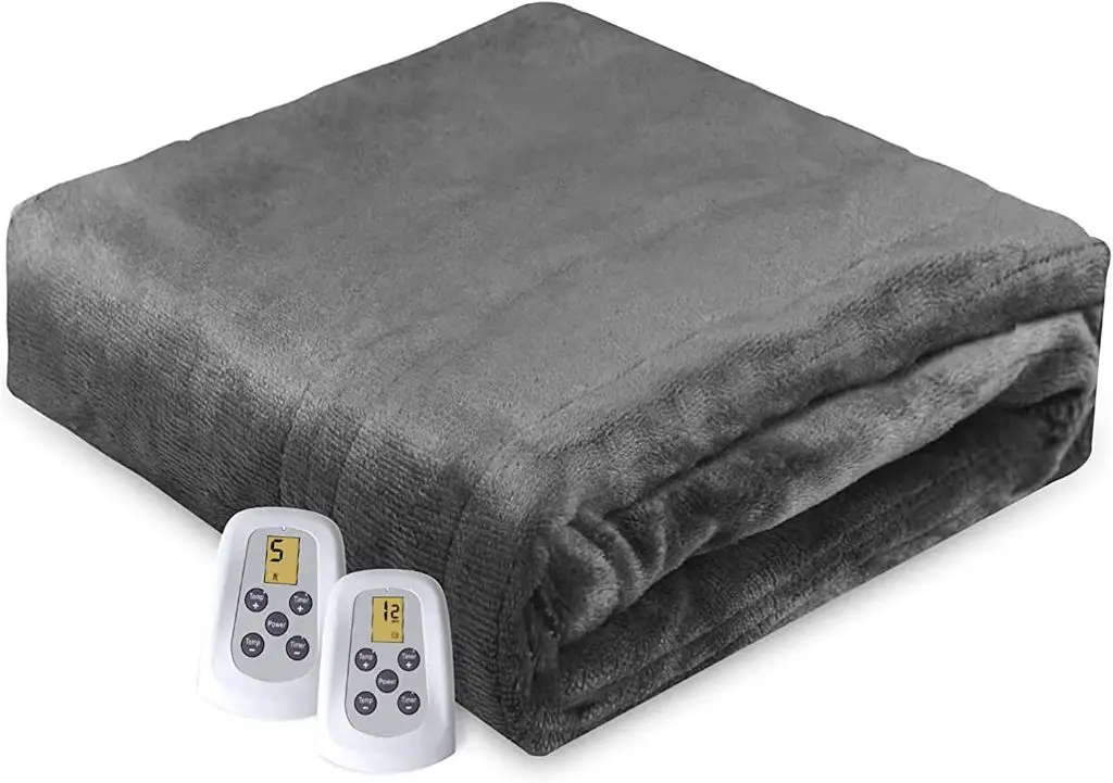 electric blanket with controls