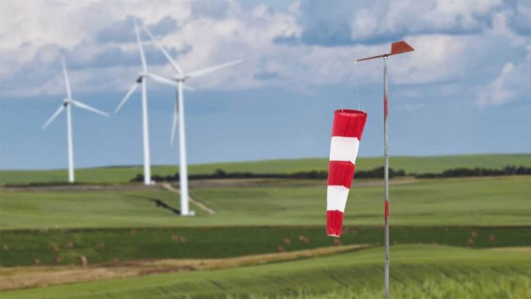 How Do Wind Turbines Work When It’S Not Windy?