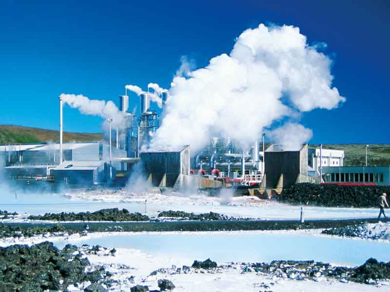 How is Iceland affected by geothermal energy?