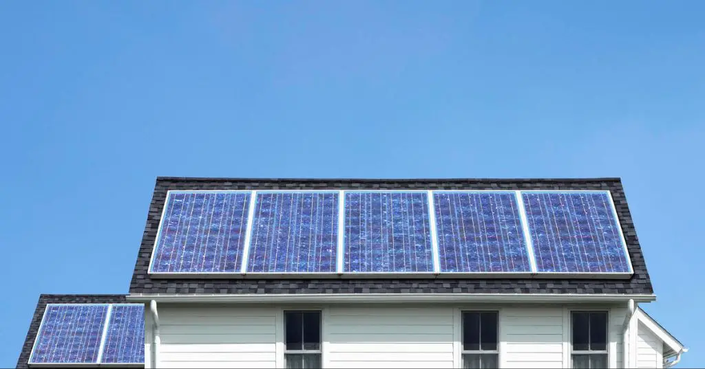 How many homes will have solar in 2030?