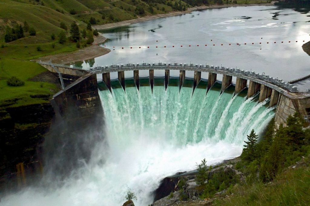 hydropower relies on the water cycle rather than burning fuels, allowing it to generate electricity with minimal greenhouse gas emissions.