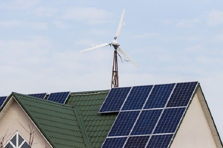 Is Solar Or Wind Power Better For Home?