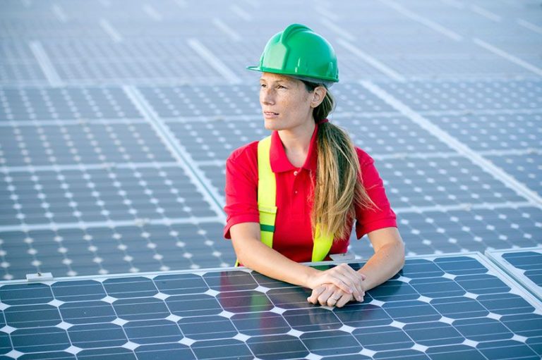 What Is A Solar Project Manager?