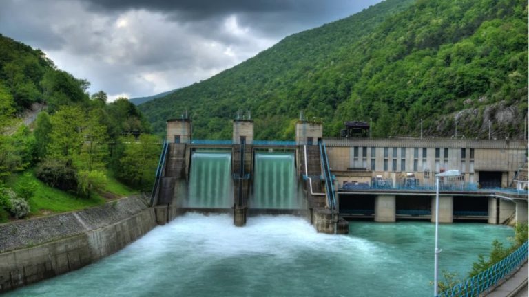 Where Are Hydroelectric Power Plants Usually Located?