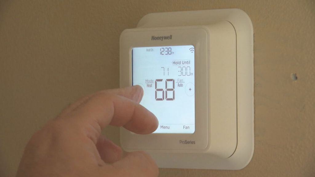 using a programmable thermostat to automatically adjust home temperatures saves 10-15% on energy bills